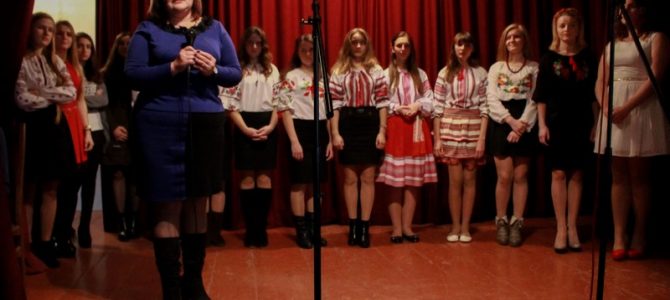 Проведено  огляд-конкурс   творчих колективів художньої самодіяльності  серед учнів I курсу «Диводзвін – 2016»