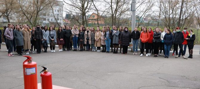 Організація захисту  життя і здоров’я працівників, викладачів та здобувачів освіти закладу при виникненні надзвичайних ситуацій і ліквідації їх наслідків